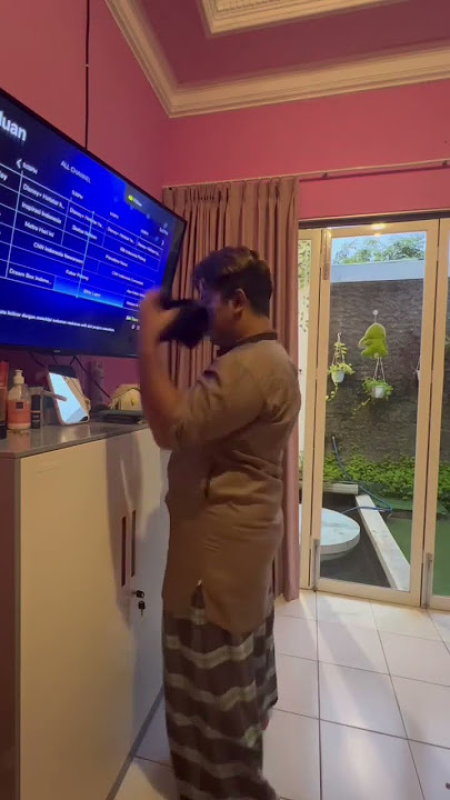 TRAGEDI SHOLAT JUMAT  Hati-hati buat para suami ketika lagi sholat jumat #lucu #video #komedi