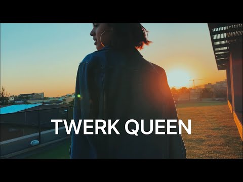 Twerk Twerk Twerk - Buss It