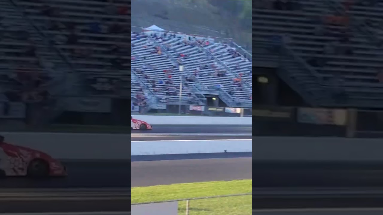 Crazy fast Funny car 