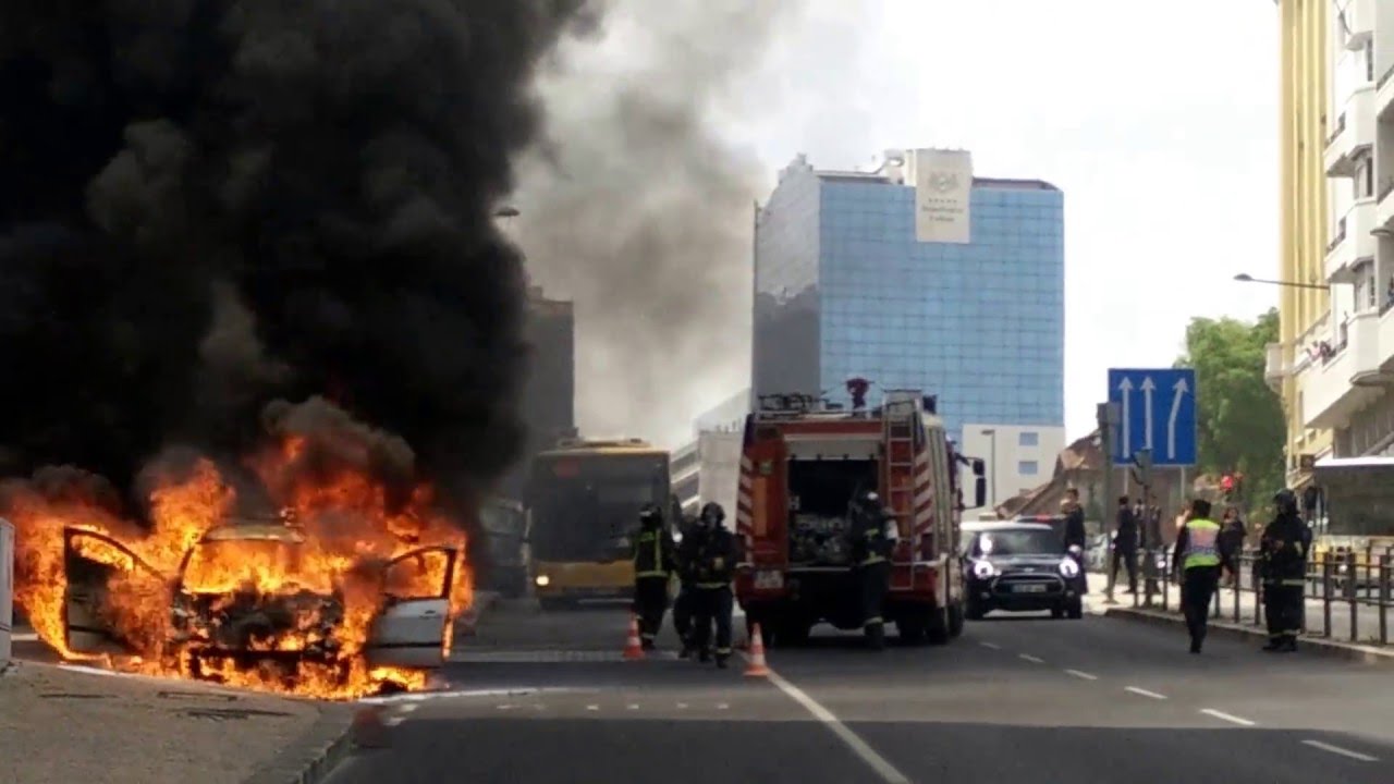 Incêndio próximo do Marquês de Pombal