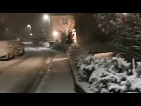 Leaving Footprints in the Snow |Helen in Germany