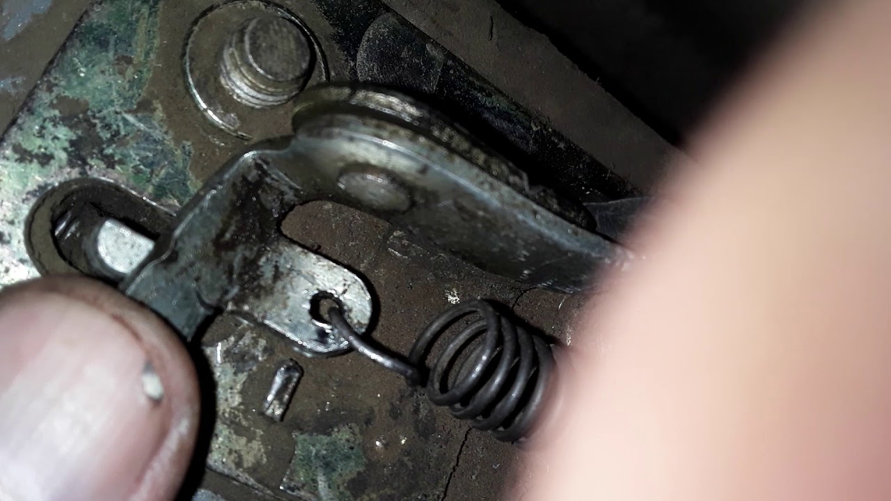 не работает заедает не открывается замок крышки багажника лада калина ...