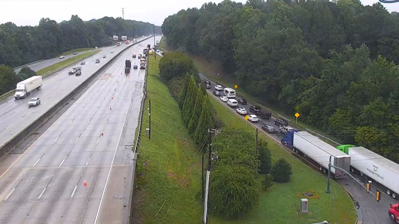 Two semi-truck drivers killed in I-285 crash, police say