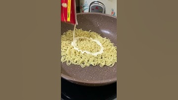 My version of creamy Mi Goreng noodles 🍜 #food #foodie #cooking #ASMR #shorts #youtubeshorts 🐸