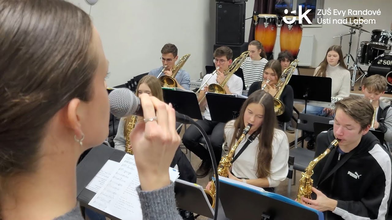 ÚSTÍ N.L. ZUŠ Evy Randové představuje Junior band a Little band👍🎸🎶