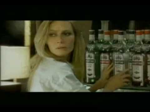 Я шел с бутылкой мартини песня. Martini commercial 1998. Мартини Бьянко реклама с девушкой из 90-х годов. Фото мартини на столе дома.