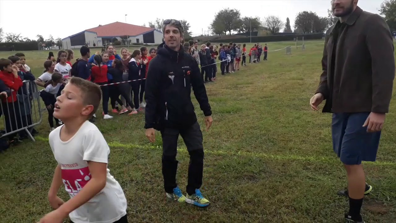 La Sainte Famille Moissac du collège participe au Cross ELA YouTube
