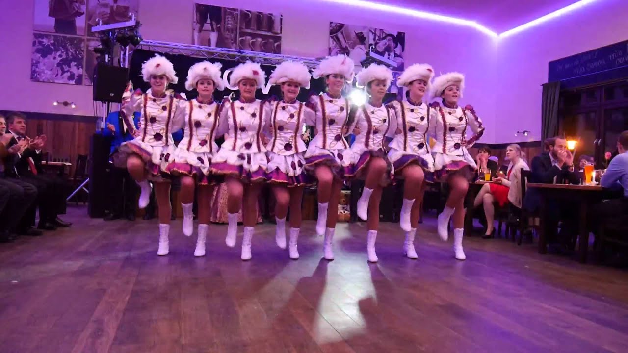 Narrhalla Ilmmünster  2015 klassischer Gardeauftritt