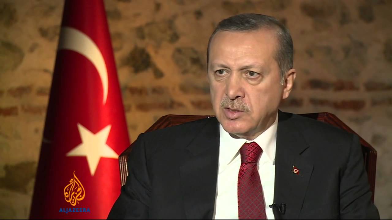 رئيس الوزراء التركي يبدي تشاؤمه بشأن محادثات سوريا