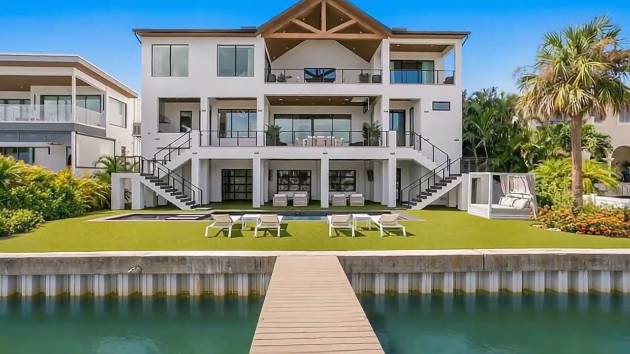 Tampa Waterfront Mansion: Smart Coastal Estate Tour