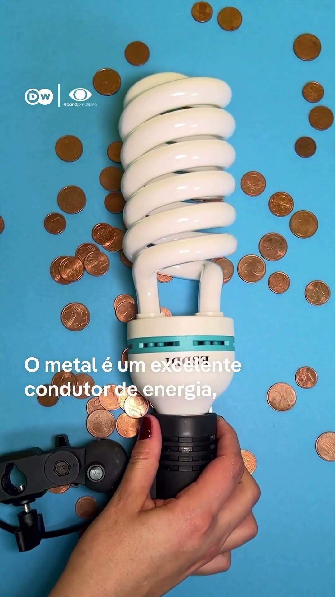 Cabos de eletrônicos esquecidos na gaveta podem ser reciclados