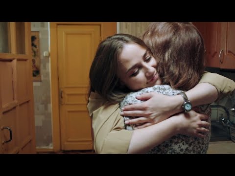 ФИЛЬМ ИГРАЕТ НА СТРУНАХ ВАШЕЙ ДУШИ!НО ОДНОЗНАЧНО СТОИТ ТОГО! И В СЧАСТЬЕ И В БЕДЕ СЕРИЯ 1