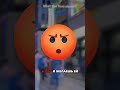 Толпа людей в панике разбегается по улице. Но что же там происходит???