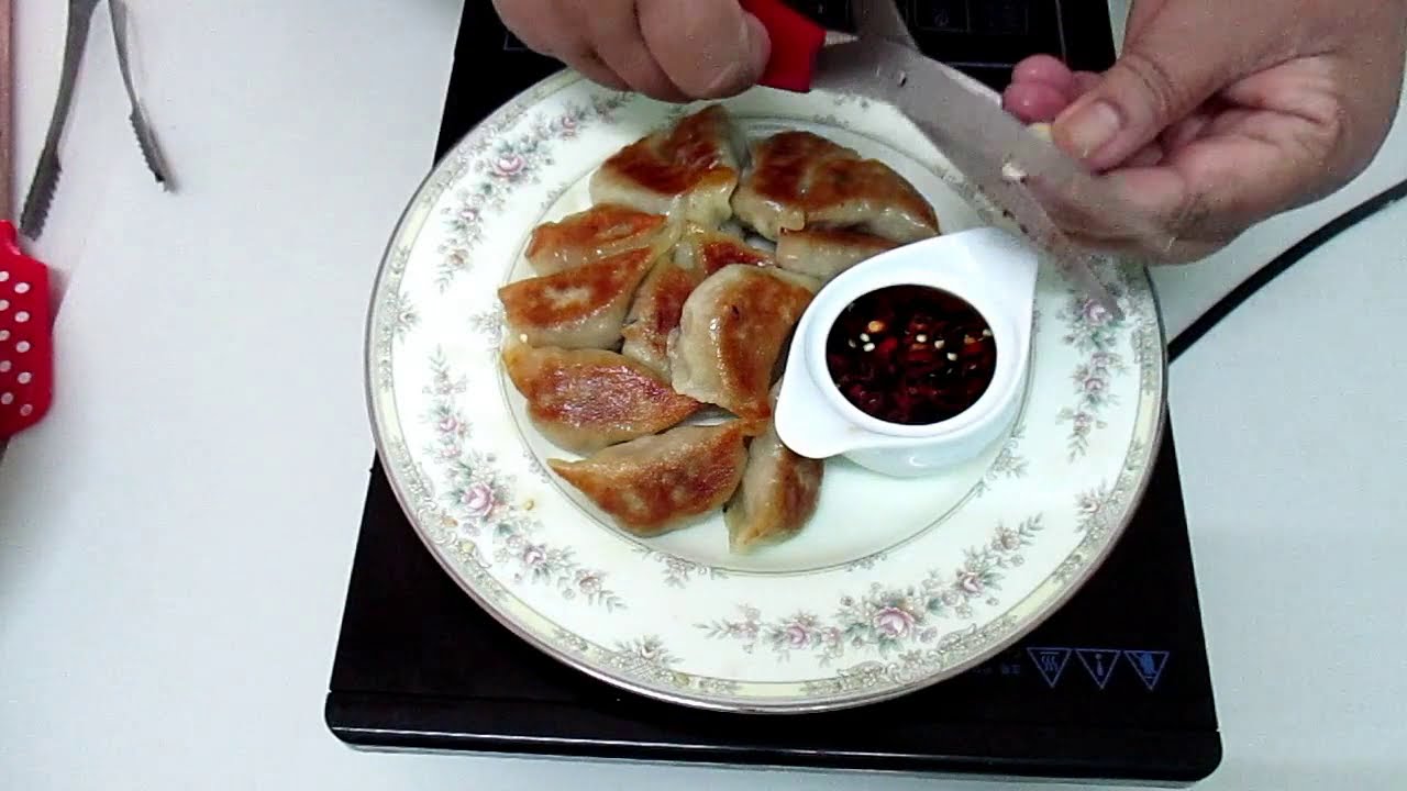 HOW TO MAKE POT STICKER DUMPLING wrappers part 2 - YouTube