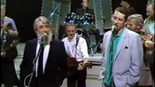 Ronnie Drew & Shane McGowan - The Irish Rover chords