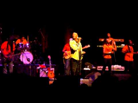 Many rivers to cross Jimmy Cliff Liverpool 01/09/11
