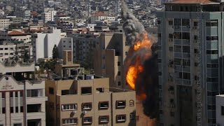 Nouvelle nuit de pilonnage de Gaza par Israël, après un dimanche sanglant