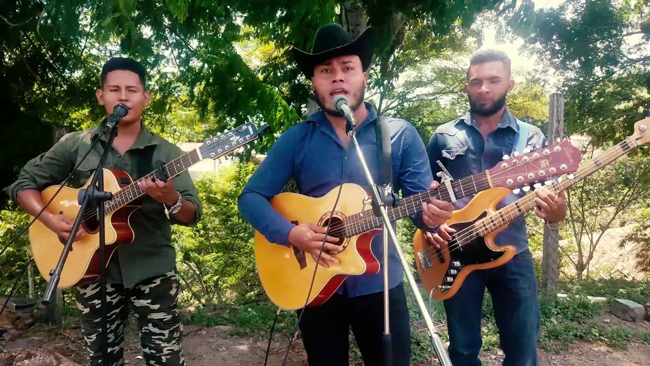 Los Traviezoz de Olancho - Mi Elenita