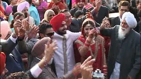 Harbhajan Mann at Gurbhajan Gill's son's wedding Part 2