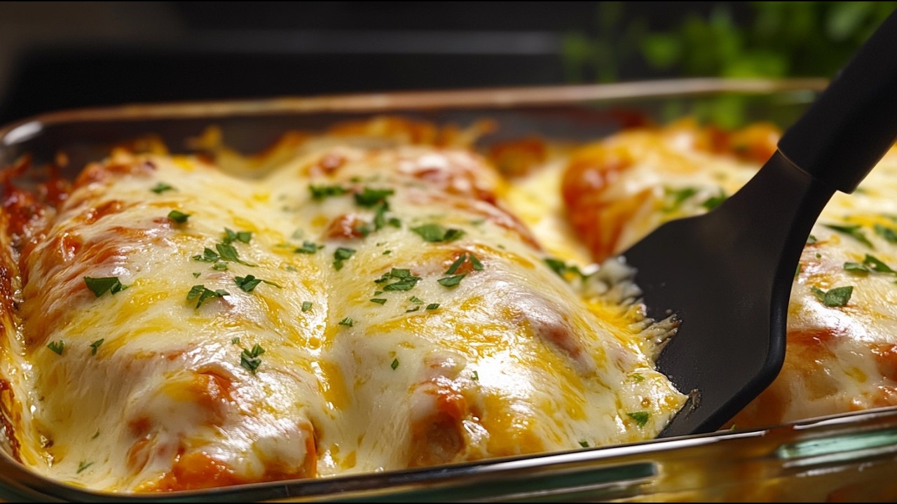 Нежные куриные рулеты под румяной сырной корочкой! Просто божественно!