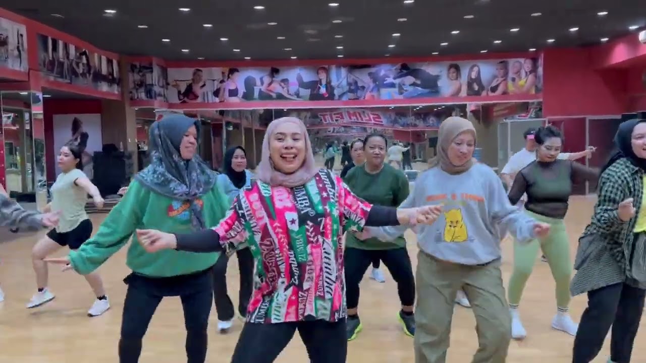 kita gas nape tamang/ zumba/senam kreasi/tiktokviral/dancefitness/choreobaiqshan/baiqshanlombok