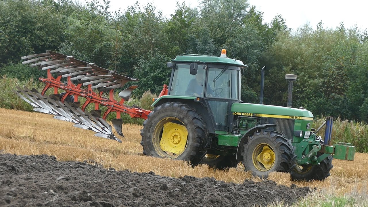 John Deere 3650 turning land w/ 4-Furrow Kuhn Vari-Master 152 | Pure Work in The Field | DK Agri