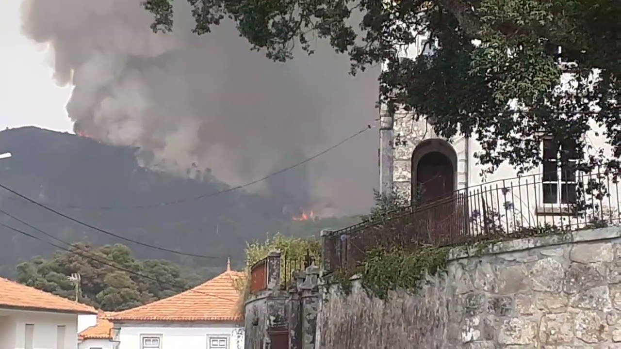 Fogo perto de Caminha, Viana do Castelo, filmado em Seixas 13.07.22
