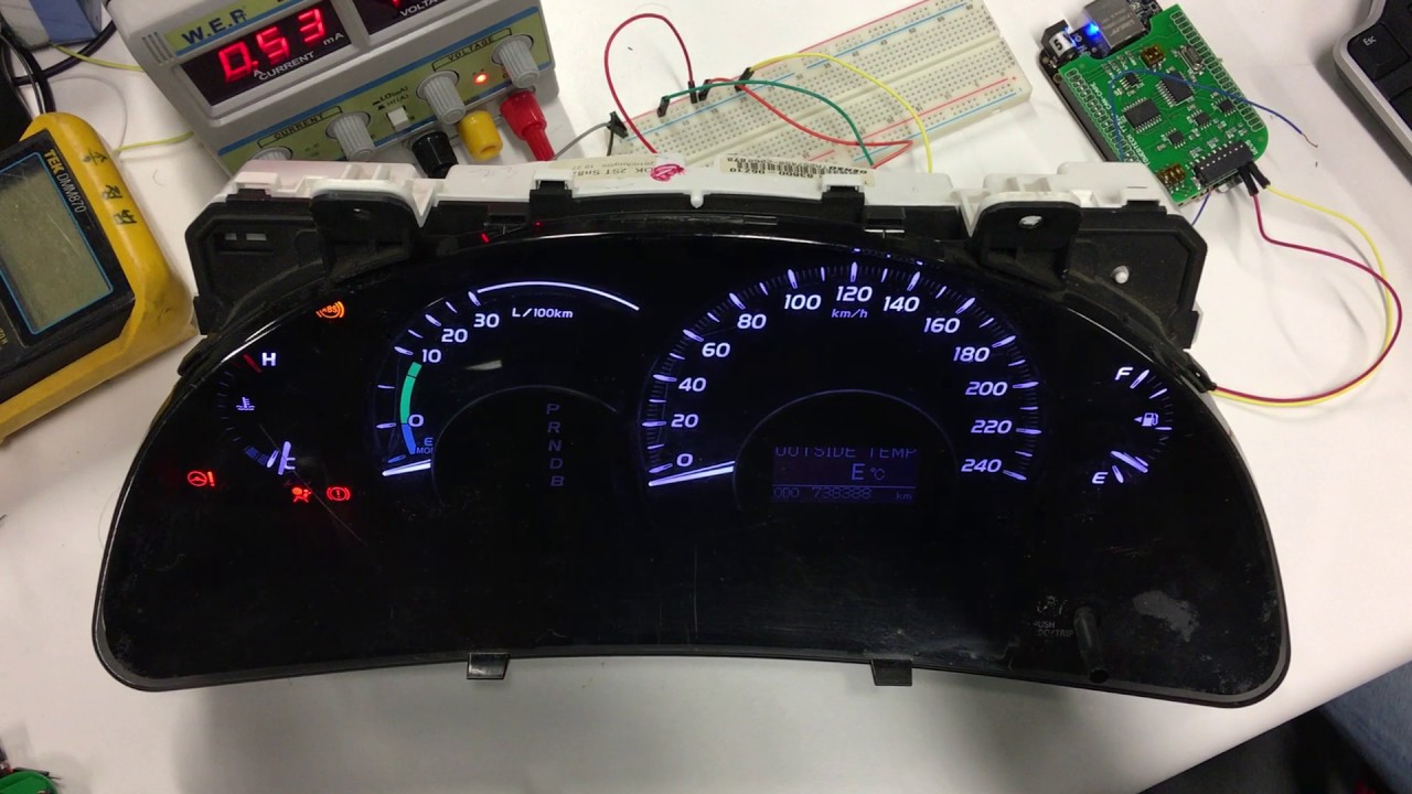 Toyota Camry 2010 - Instrument Cluster Attack Demo - YouTube
