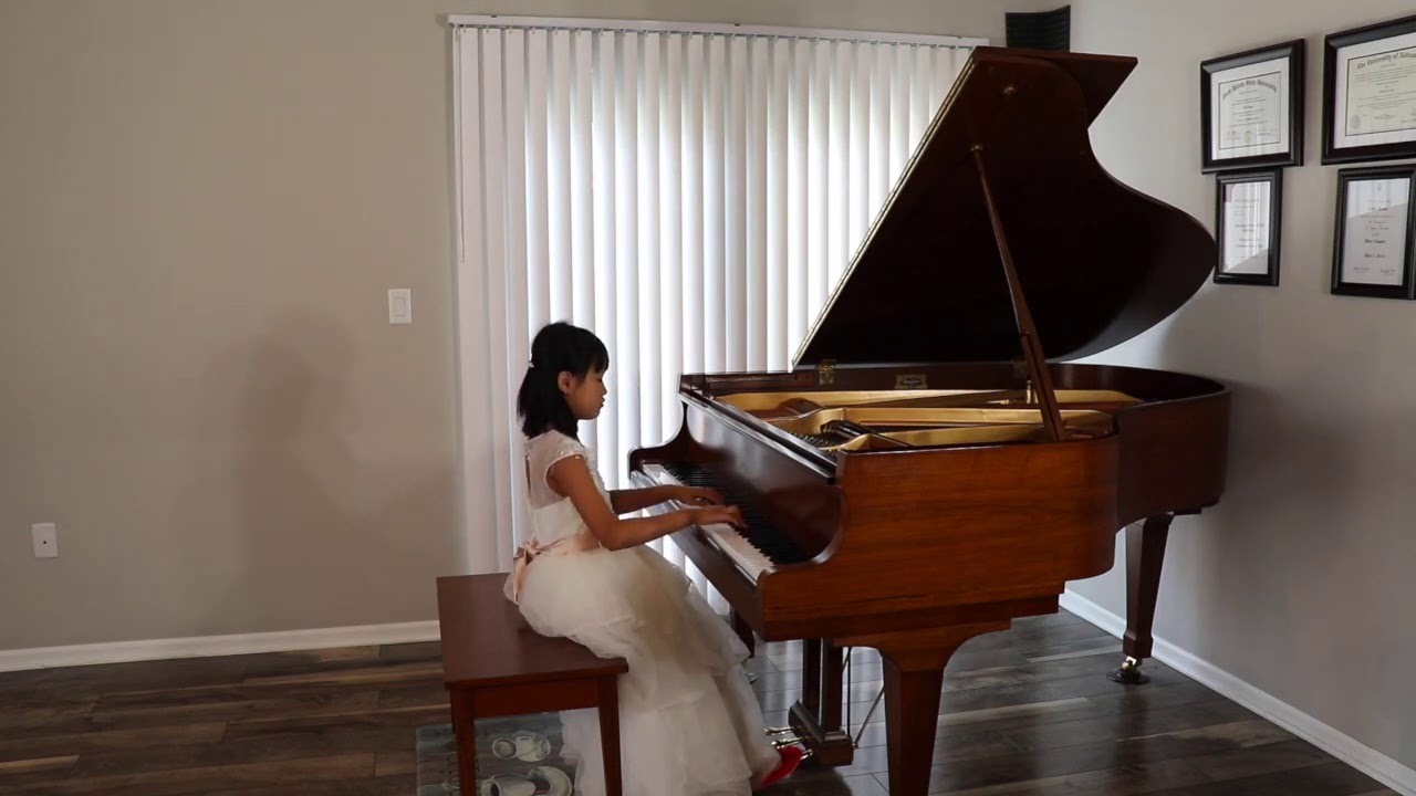 Mikhail Glinka/Mily Balakirev: The Lark performance by Sophie Yu