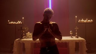 Смотреть клип Achille Lauro - Domenica