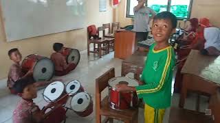 ekstra drumband SdN 1 Pluneng I Part 5