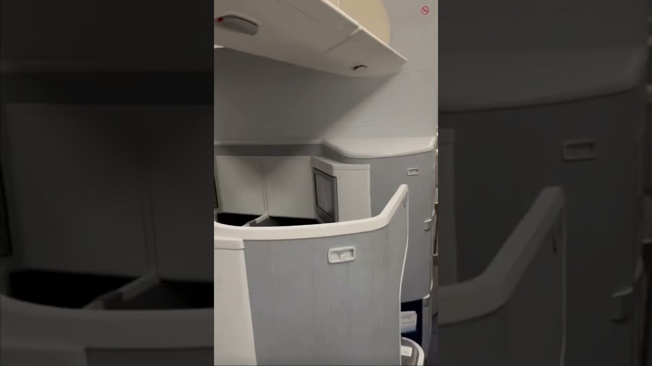Firstclass experience from check-in, security lane, lounge & flight