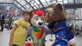 Eurofurence 26 (2022) - Fursuiters Interacting with Kids