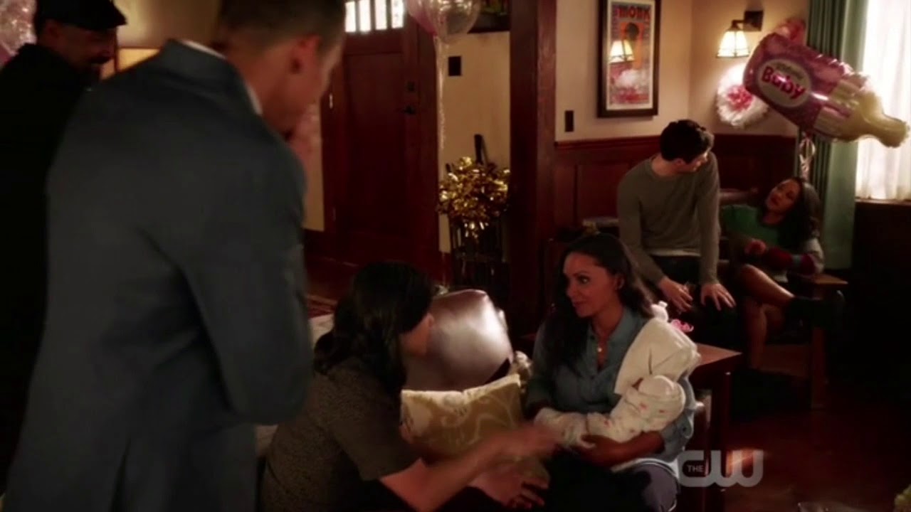 The Flash Season 4 - Mystery Girl revealed!