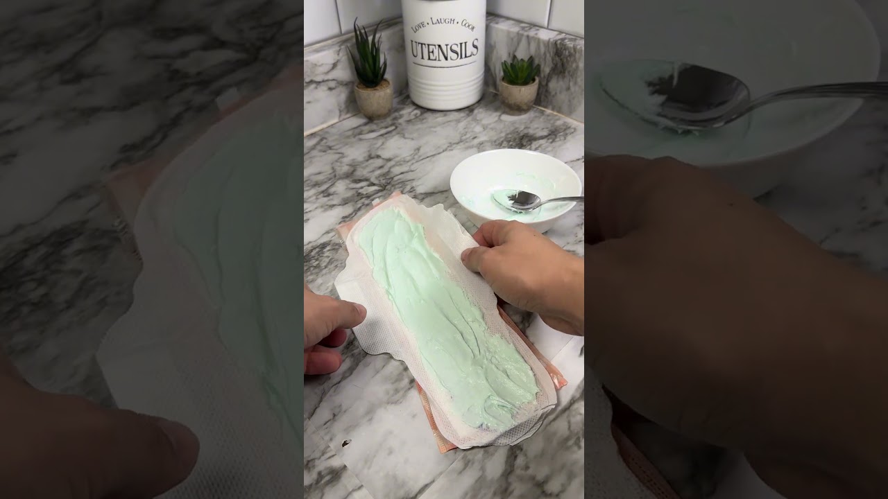 Этот лайфхак с потрескавшимися пятками действительно работает (я была в шоке) 