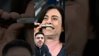Fernanda Torres sobre o fio dental