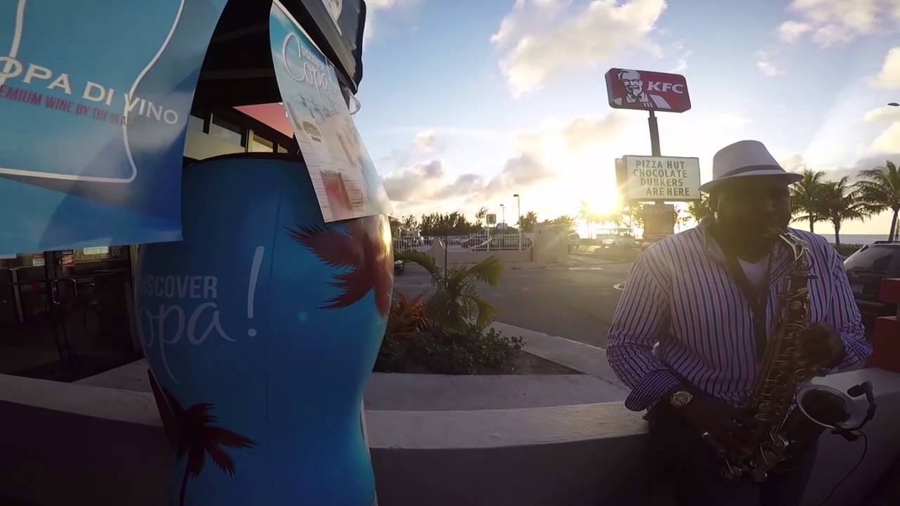 Pizza Hut Partners with Copa Di Vino