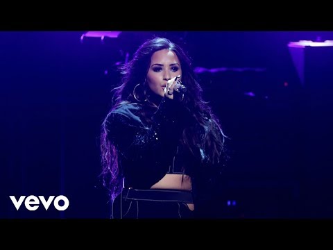 Demi Lovato - Smoke & Mirrors (Live)