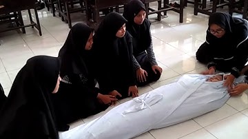 Praktek Jenazah Kelas XI MIPA 2 SMAN 3 Pasuruan