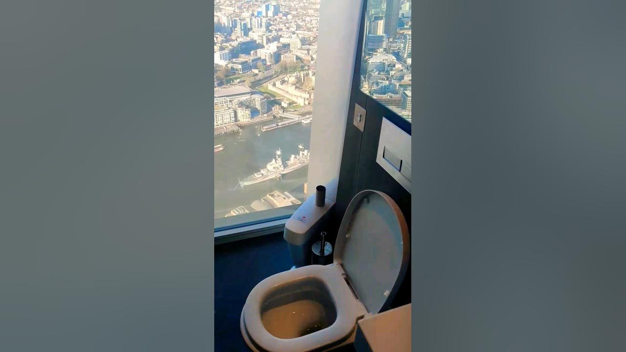 The HIGHEST TOILET in London 🚽 Breathtaking Skyscraper Restroom (300m