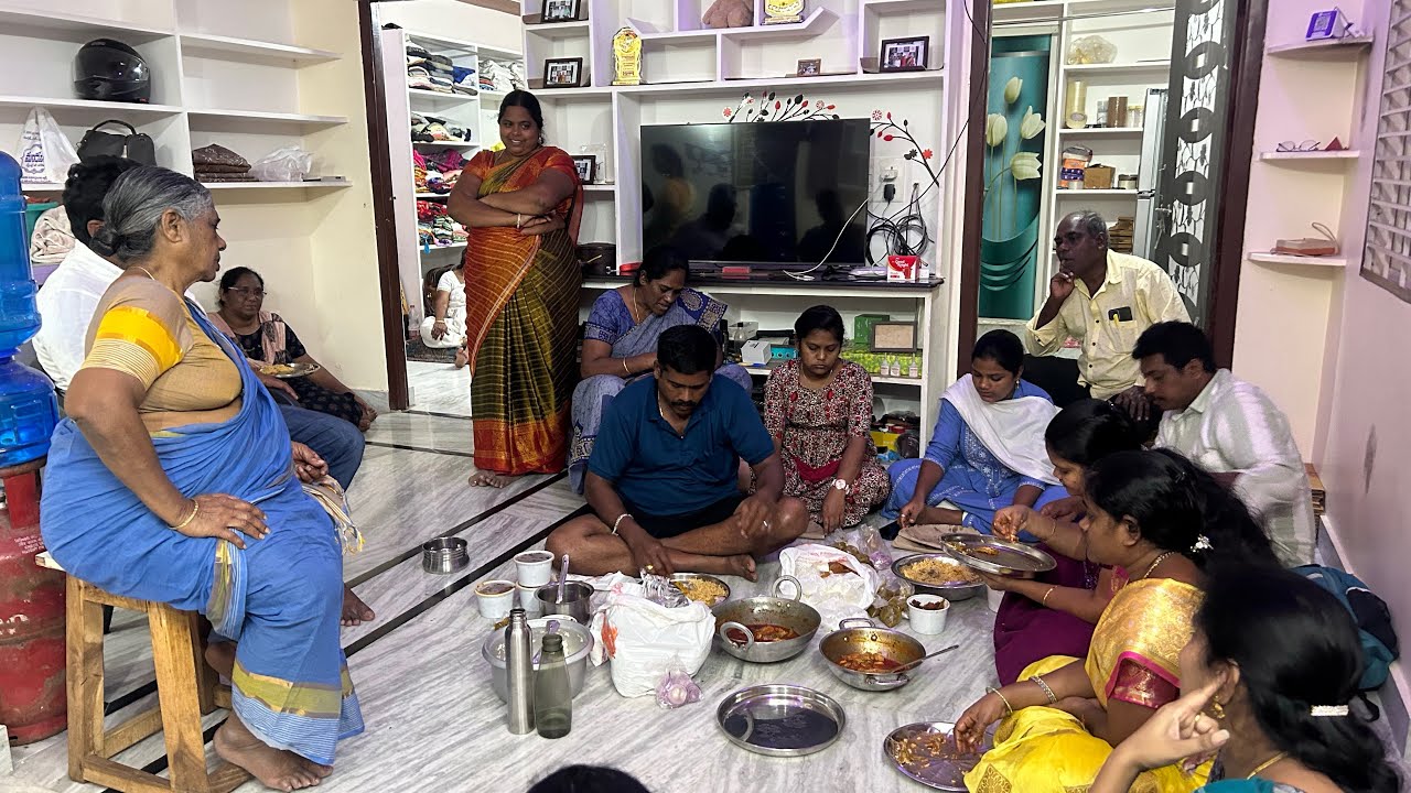 మా ఫ్యామిలీ అందరూ మా ఇంట్లో ఒక రోజు సరదాగా ఇలా కలుసుకున్నాం