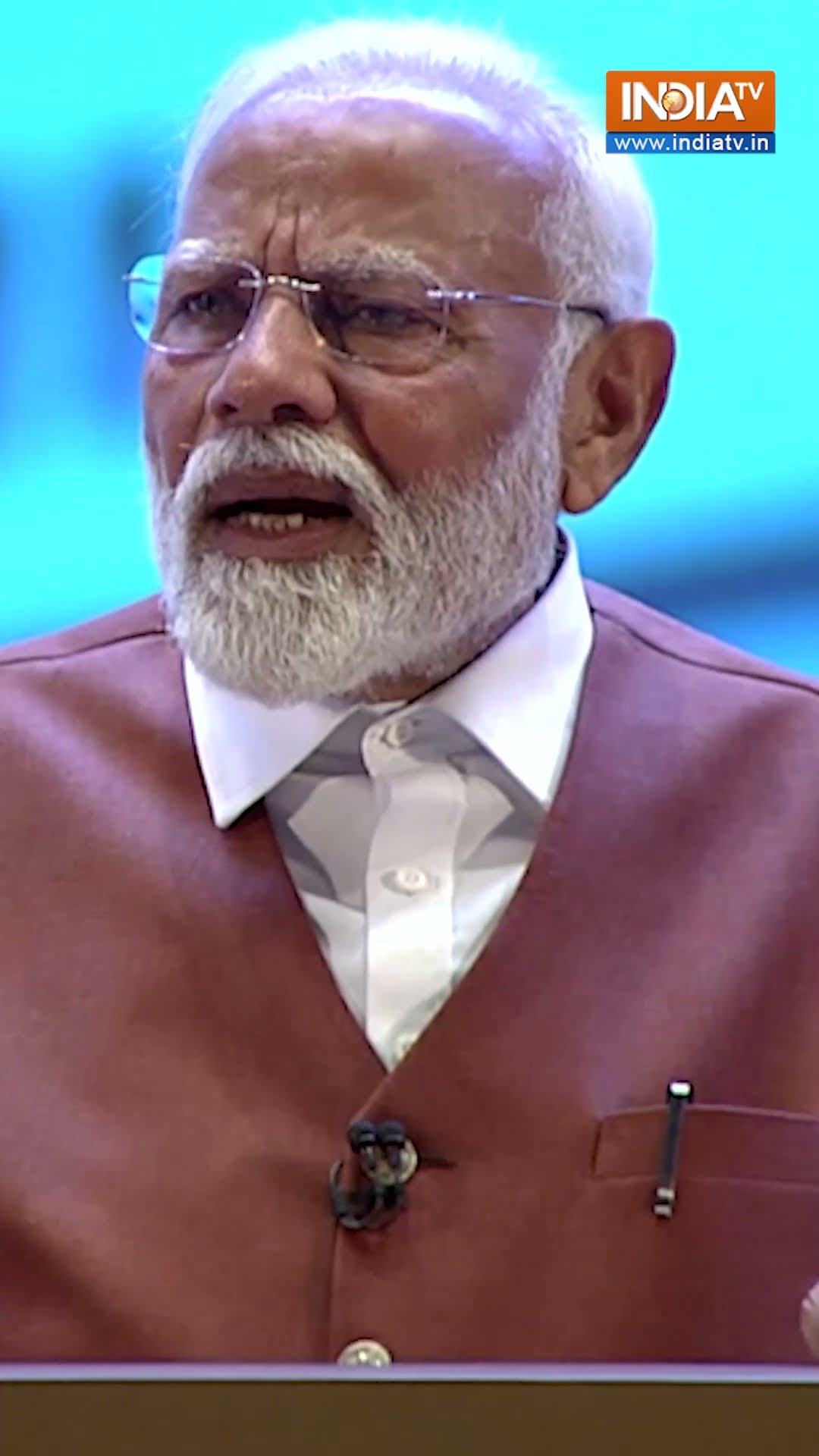 ईश्वर ने मुझे किसी विशिष्ट काम के लिए भेजा है- पीएम मोदी #pmmodi #pmmodiinterview #indiatv