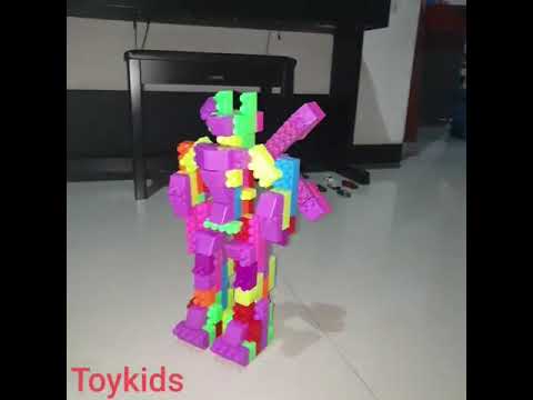 Terlalu nafsu berinovasi bisa berakibat buruk untuk perusahaan. LEGO pernah 'terlalu nafsu berinovas. 