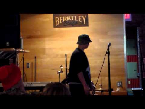 Berkeley Cafe: Live Performance