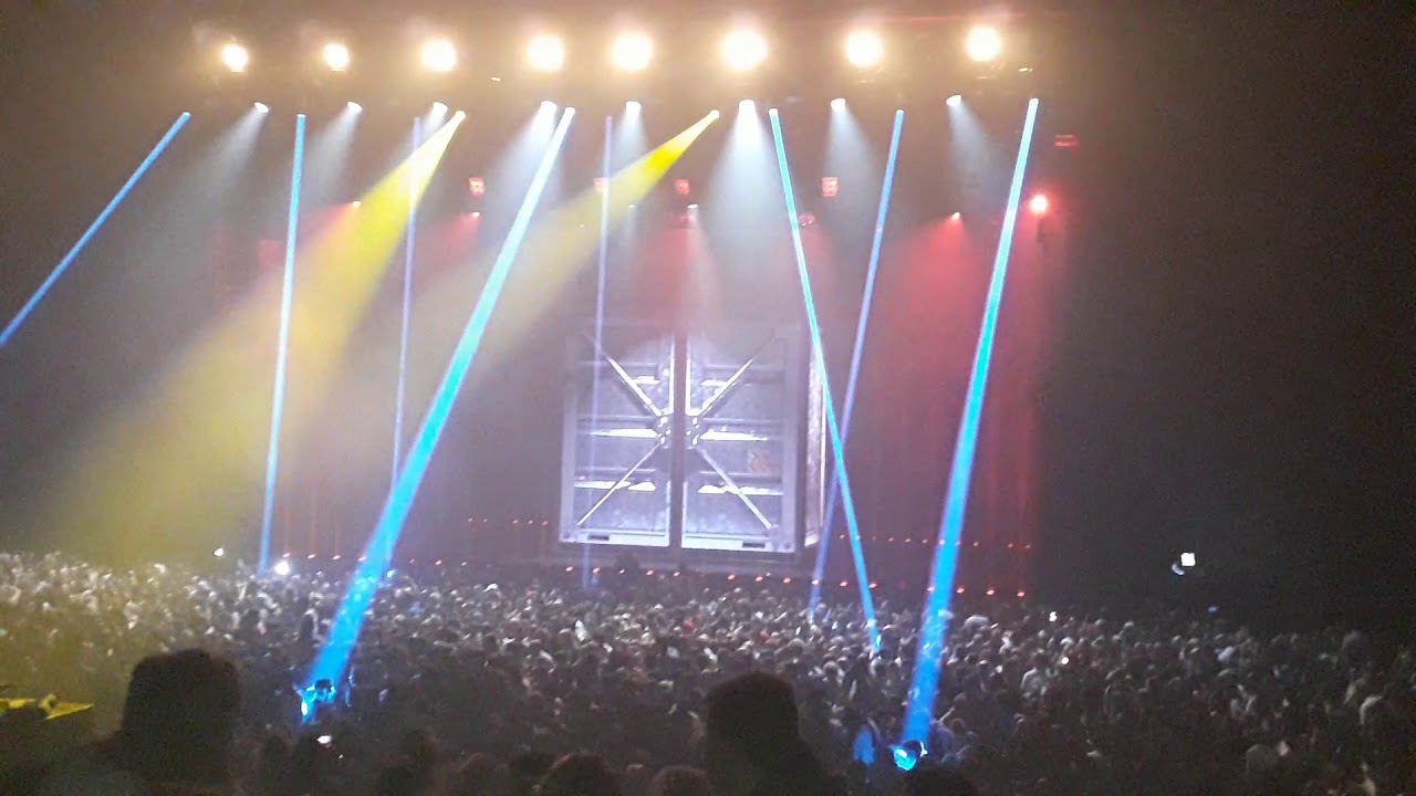 Mr Carlton ambiance le zénith de Nantes 1ere partie Soprano