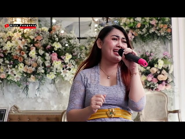 PAYUNG HITAM - COVER LIVE ALYA PANGESTY FEAT ACS PRO AUDIO class=