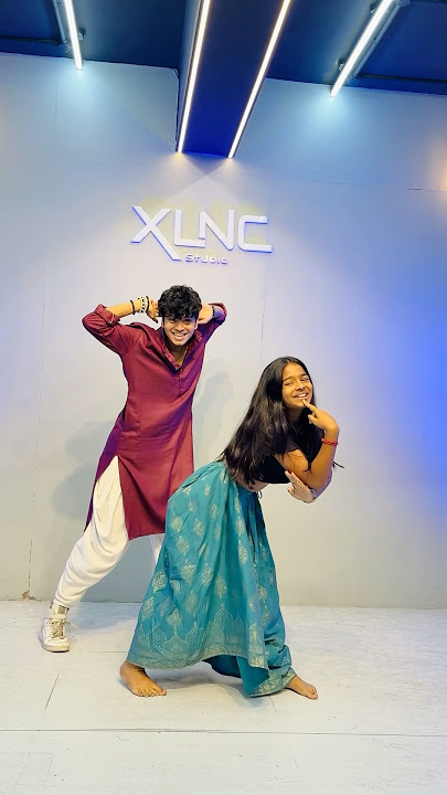 Uyi Amma #ytshorts #dance #dancecover #shorts #viralvideo #dancer #youtubeshorts #expression #Azaad