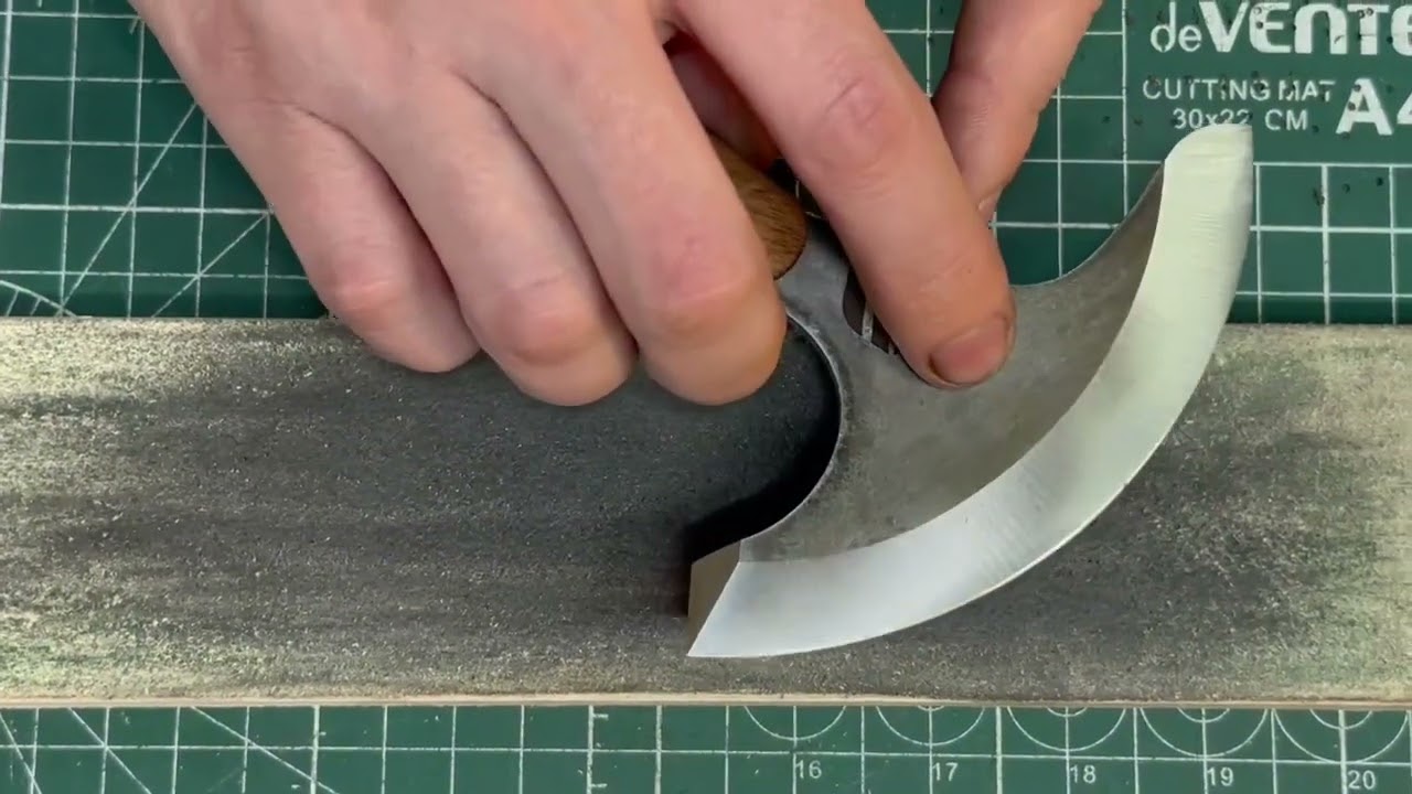 Как править топорик?