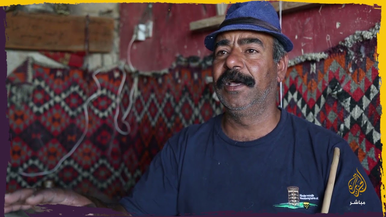 النداف "أبو سند" صانع الأغطية والمفروشات التراثية في العراق