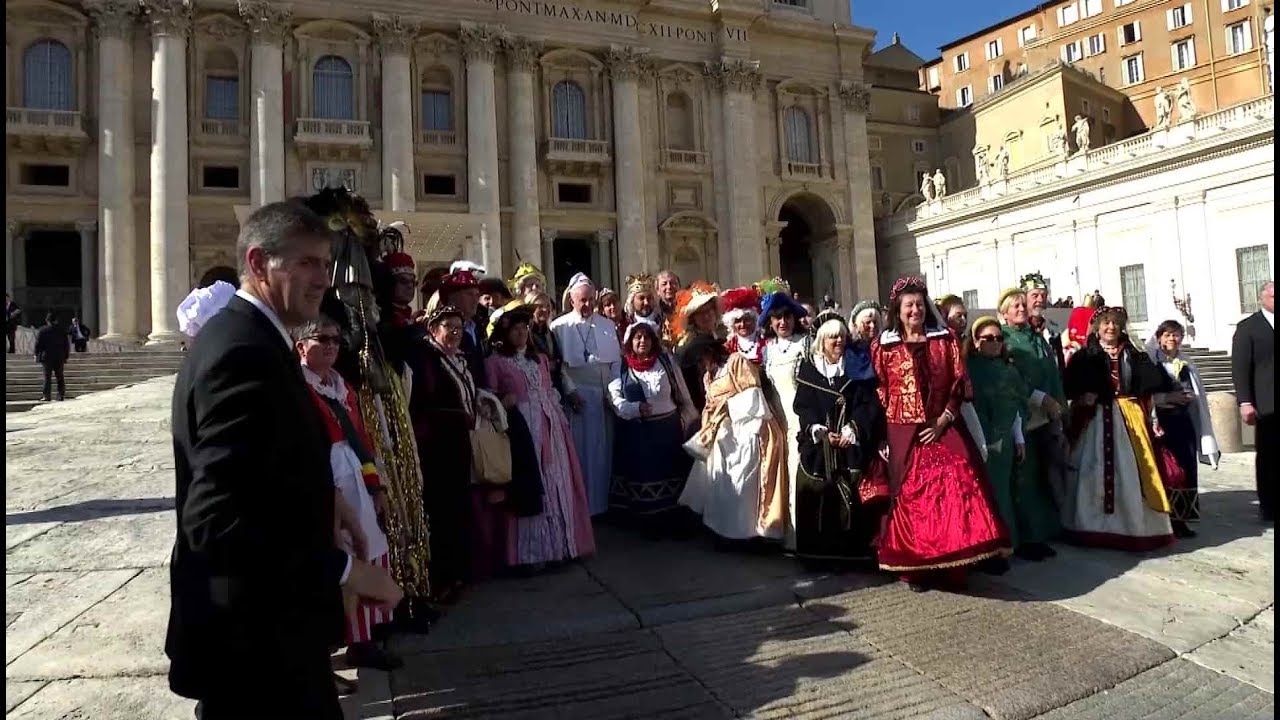 Pope Francis greets these funny classical characters from Italian popular culture